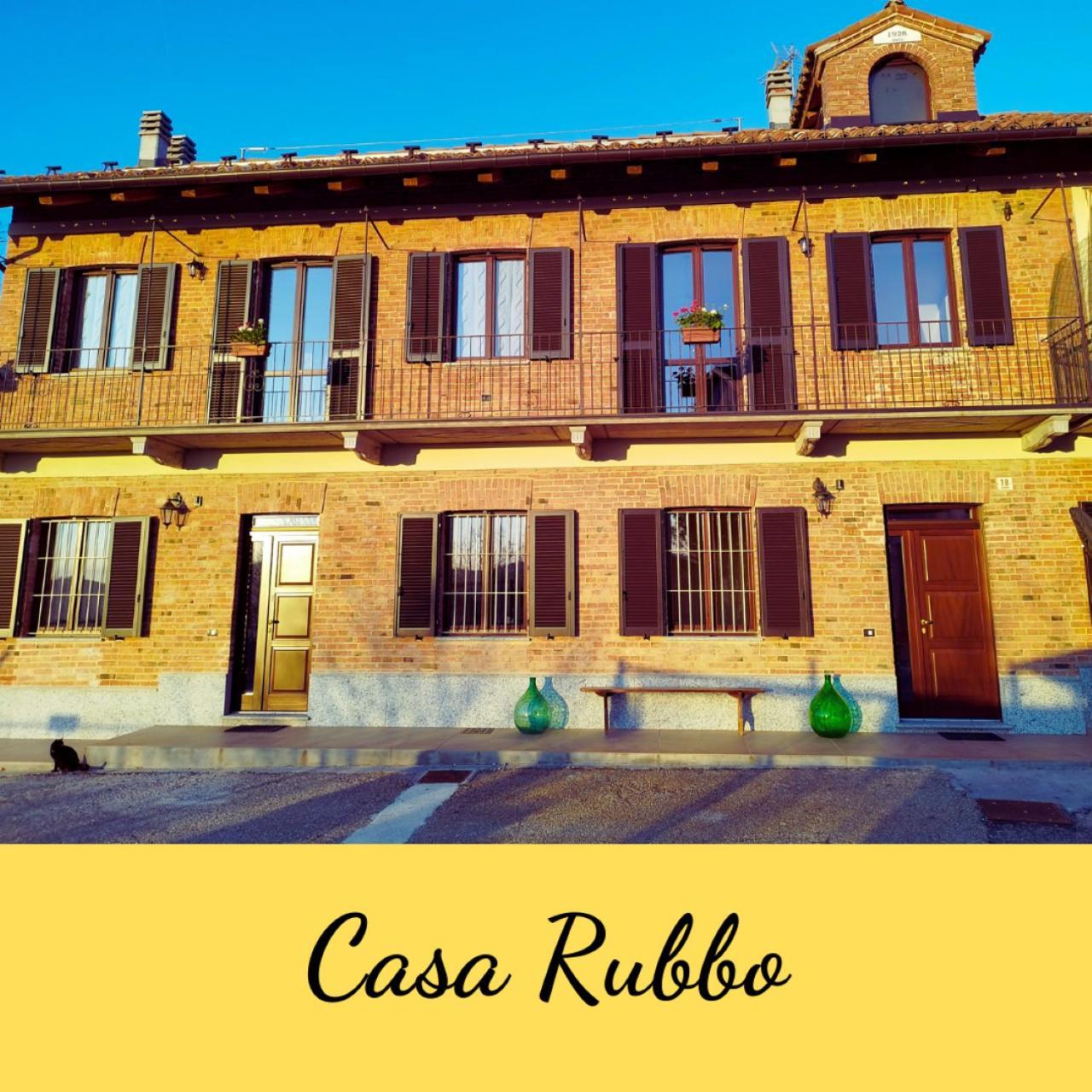 Casa Rubbo - Appartamento 'Como' Nelle Langhe 알바 외부 사진